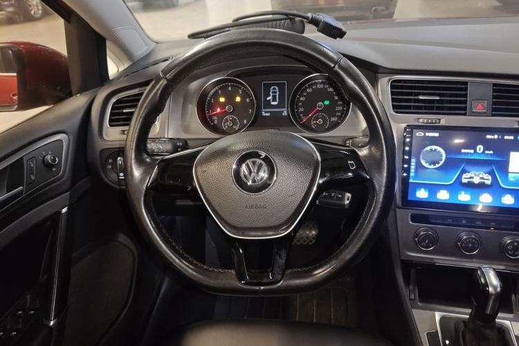 Used Volkswagen Golf 2016 230TSI Automatic Comfort Version
