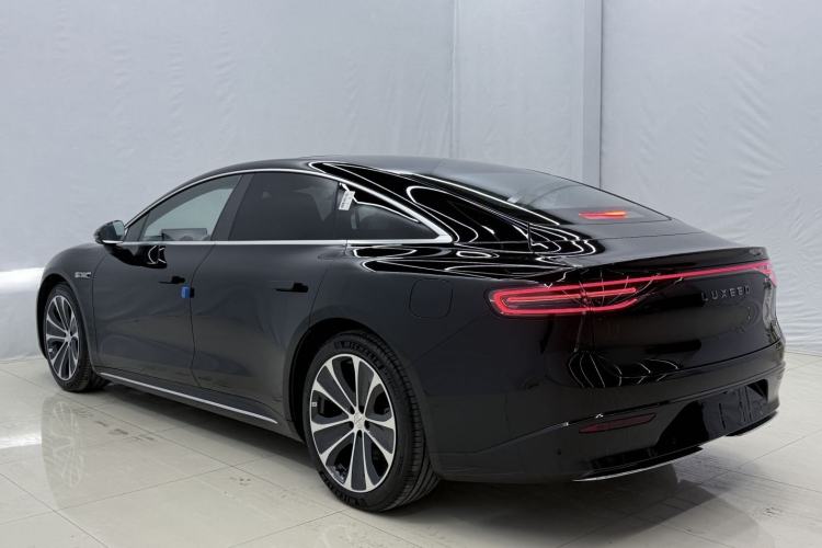 Used Hima Luxeed S7 2024 Pro Model
