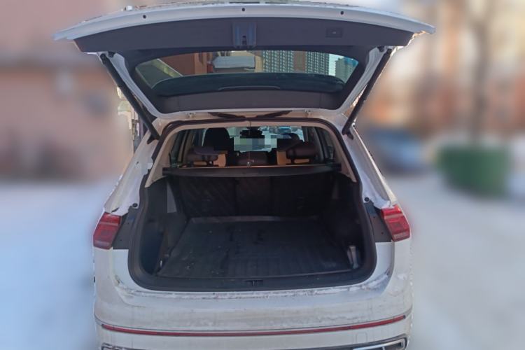 Used Volkswagen Tiguan L 2023 Restyled 330TSI Automatic Two-Wheel Drive R-Line Enhanced Comfort Version