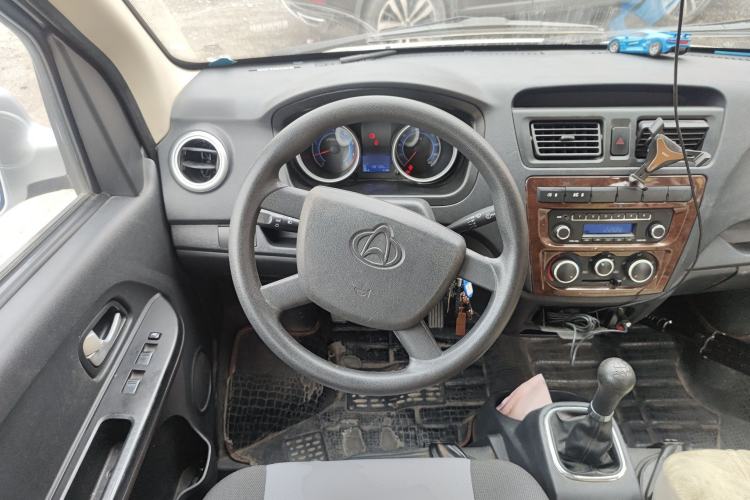 Used CHANGAN KAICHENG Ruixing M60 2019 1.5L Standard Version China VI Van with 5 Seats DAM15KR
