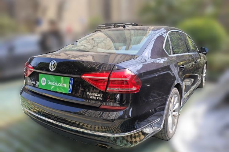 Used Volkswagen Passat 2017 330TSI DSG Luxury Edition
