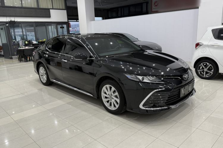 Used Toyota Camry 2023 2.0G Luxury Edition
