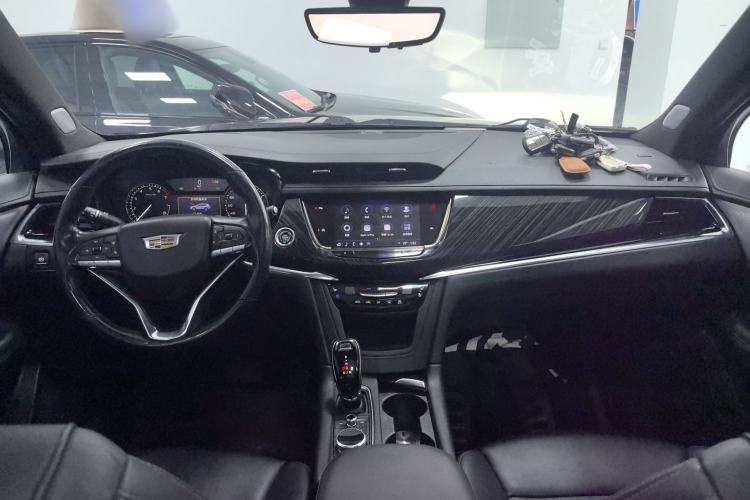 Used Cadillac XT6 2022 2.0T 7-Seater Four-Wheel Drive Luxury Version Center Console