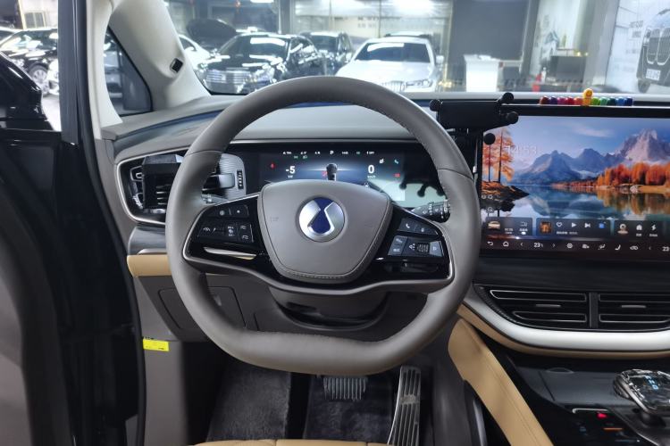 Used Denza D9 2022 DM-i 970 Four-Wheel Drive Prestige Model