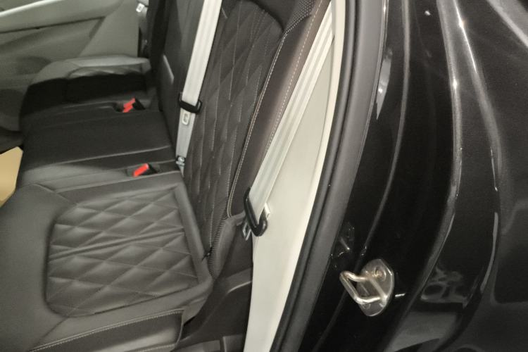 Used Volkswagen Tavendor 2023 380TSI Four-Wheel Drive R-Line Cruise Edition Left Rear Seat