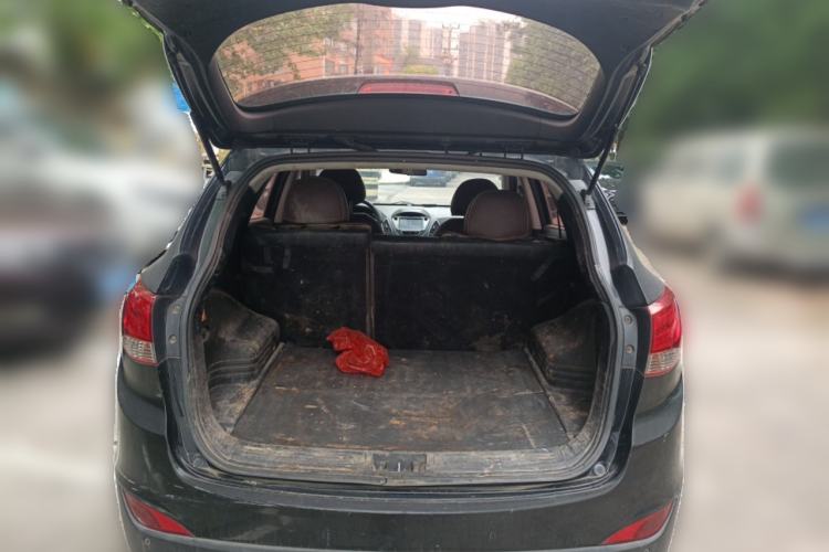 Used Hyundai ix35 2010 2.0L Automatic Two-Wheel Drive Elite Edition GLS Trunk