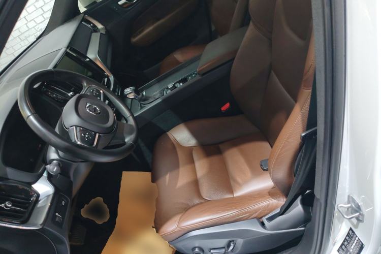 Used Volvo XC60 2021 T5 4x4 Smart Luxury Edition