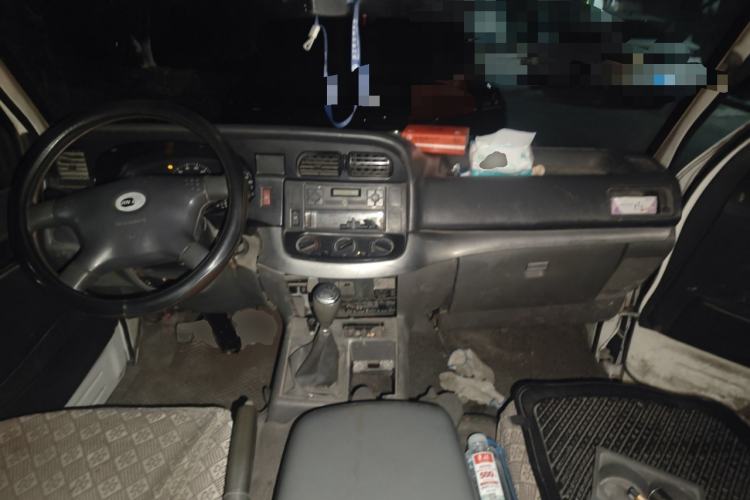 Used Jinbei Hiace 2011 2.0L 5th Generation Kuaiyunwang Luxury Edition 4G19