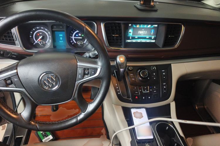 Used Buick GL8 2018 28T Luxury Model China VI Standard
