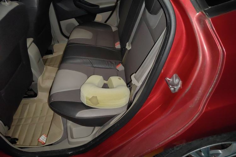 Used Ford Focus 2012 Hatchback 1.6L Automatic Fashion Edition
