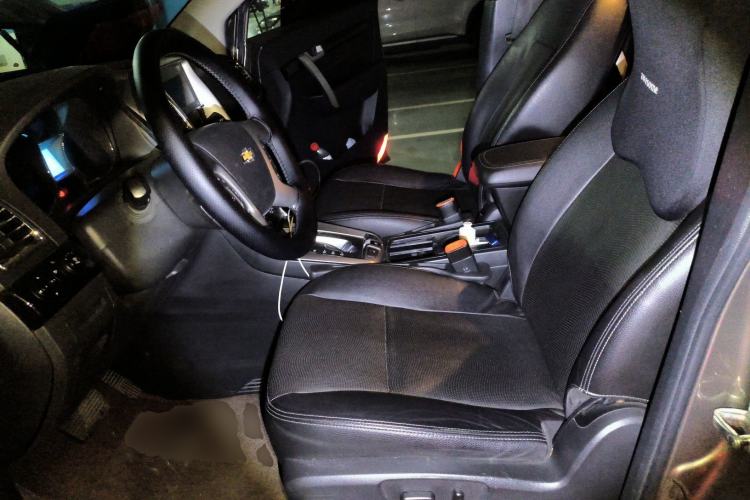 Used Chevrolet Captiva 2017 2.4L 4x4 Flagship Edition 7-Seater