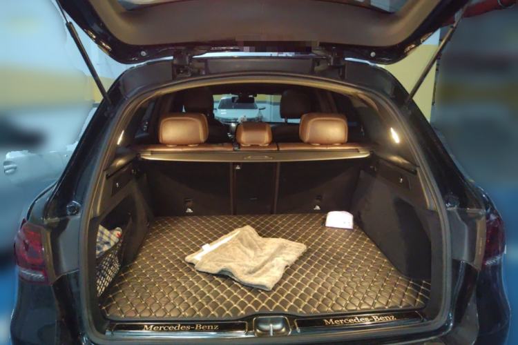 Used Mercedes-Benz GLC 2020 Facelift GLC 260 L 4MATIC Luxury Edition Trunk