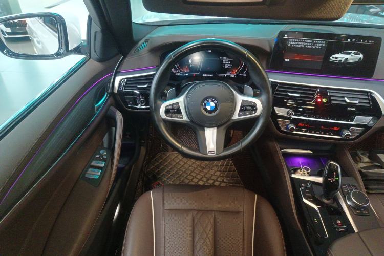 Used BMW 5 Series 2022 Second Facelift 530Li Leading Edition M Sport Package
