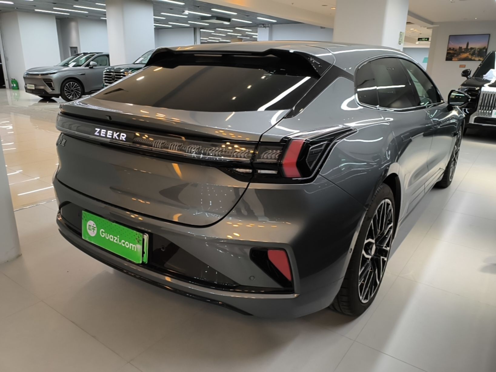 Zeekr 001 2025 YOU Edition 100 kWh All-Wheel Drive — снимка 6
