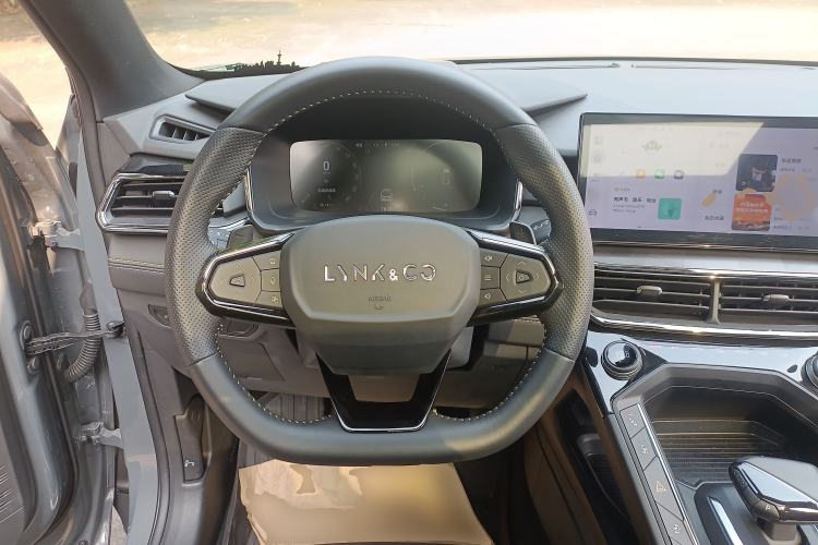 Used Lynk & Co 06 2023 Remix 1.5T Dynamic Halo
