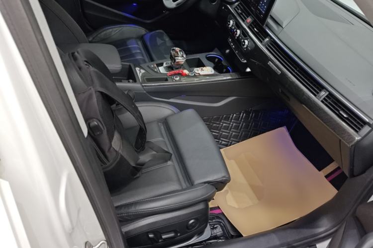 Used Audi A4L 2022 40 TFSI Fashion Dynamic Model
