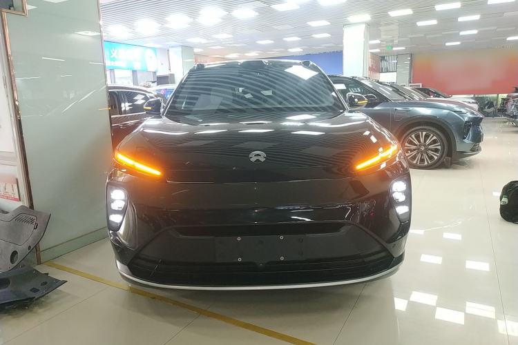 Used Nio ES8 2023 75 kWh Front