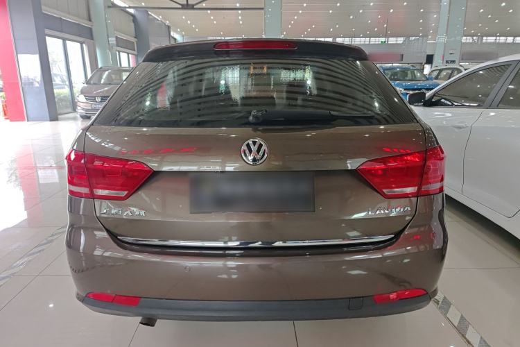 Used Volkswagen Gran Lavida 2013 1.6L Automatic Comfort Model
