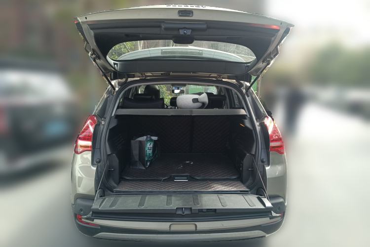 Used Peugeot 3008 2015 2.0L Automatic Trend Edition