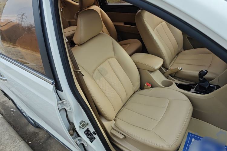 Used Baojun 730 2016 1.5L Manual Comfort Version 7 Seats China V Emission Standard