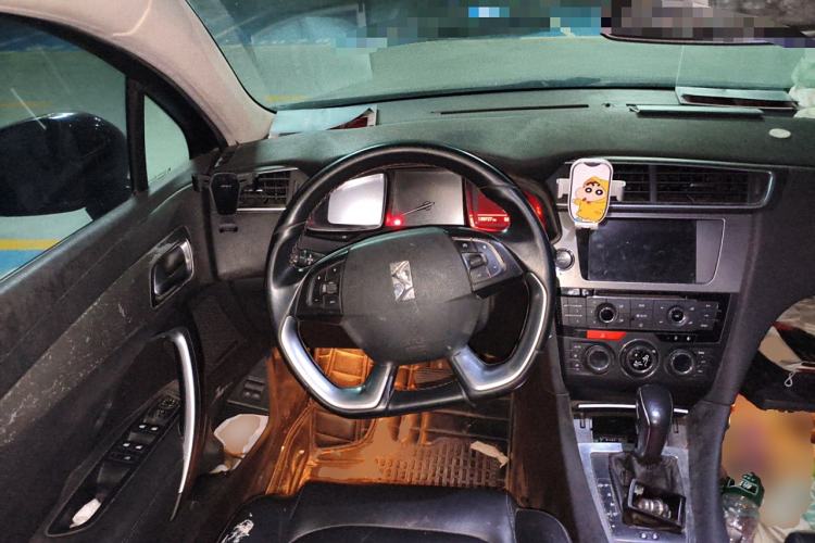 Used DS 5LS 2016 1.6T Luxury Edition THP160
