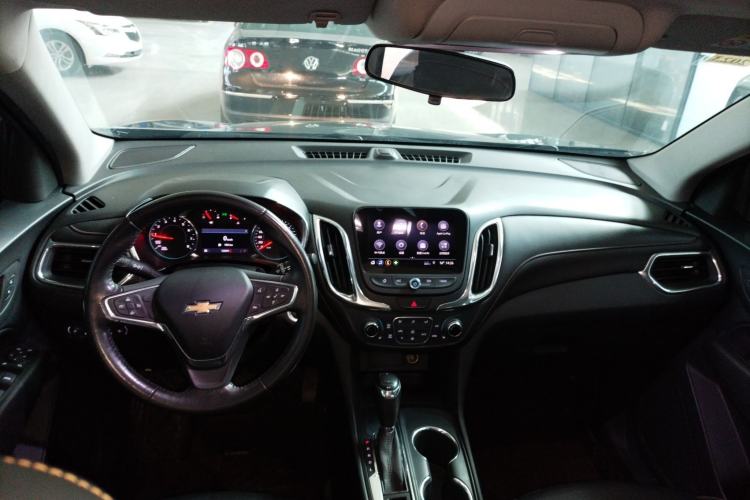 Used Chevrolet Equinox 2019 535T Automatic YuJie Edition China V Standard Center Console