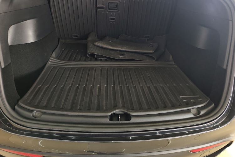 Used Tesla Model Y 2024 Rear-Wheel-Drive Version
