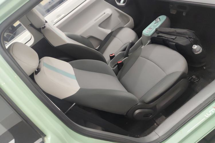 Used CHANGAN NEVO Lumin 2022 155 km – Refreshingly Sweet Edition Right Front Seat