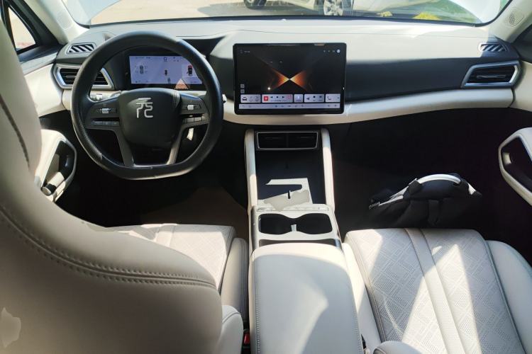 Used BYD Yuan UP 2025 Intelligent Driving Version 401 KM Dynamic Edition
