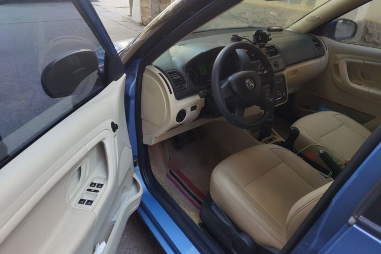 Used Skoda Fabia 2012 1.4L Manual Crystal Edition