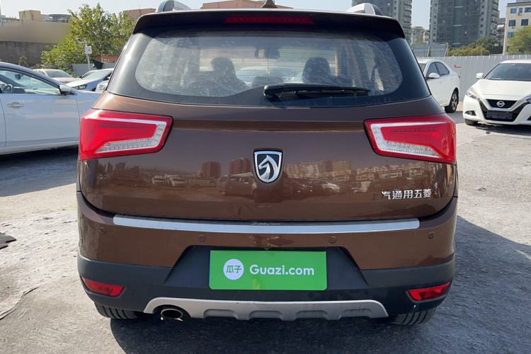 Used Baojun 560 2016 1.8L Manual Luxury Edition
