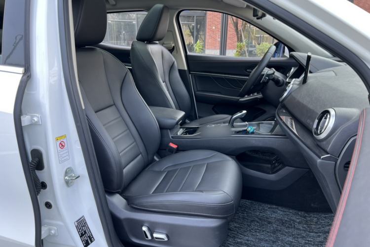 Used Wey VV5 2019 1.5T Two-Wheel Drive Smart Pioneer
