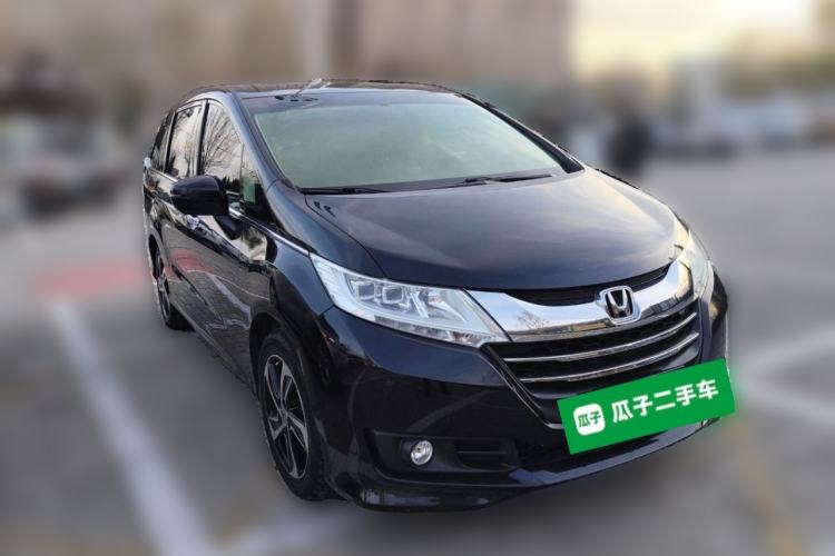 Used Honda Odyssey 2015 2.4L Smart Edition Front Right 45 Deg