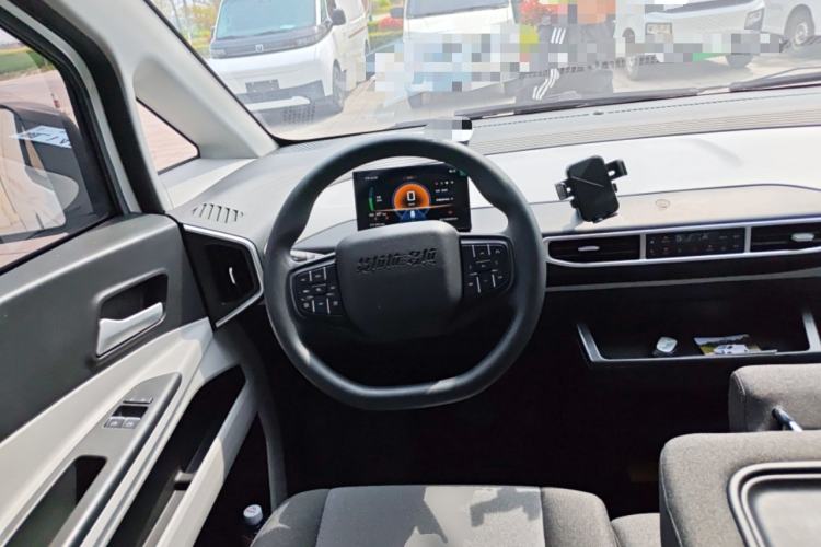 Used CHANGAN KUAYUE Starlight EV 2025 Model 3-Passenger Van, 305 km, Smart Driving Edition Steering Wheel