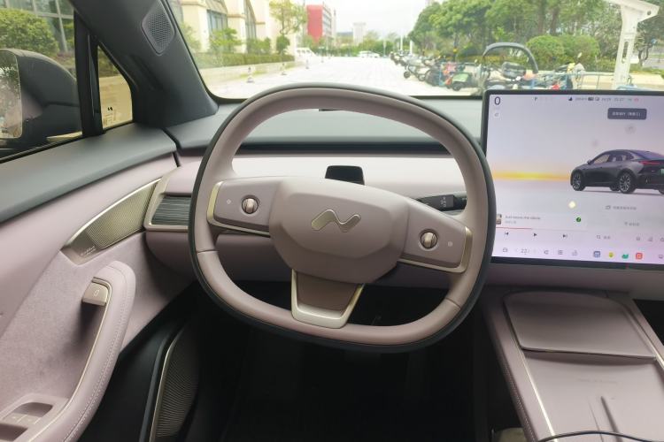 Used ONVO L60 2024 60 kWh All-Wheel Drive