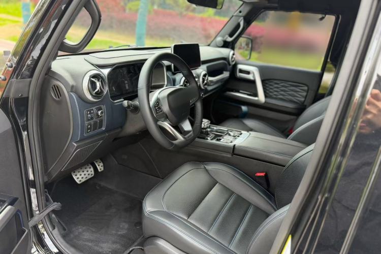 Used BAIC Off-Road BJ40 2024 2.0T Urban Hunter Honor Edition Interior 4