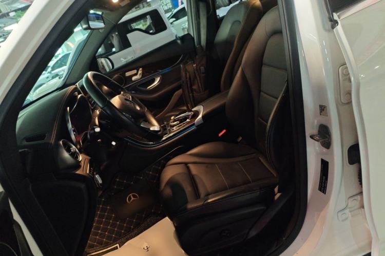 Used Mercedes-Benz GLC 2019 Facelift GLC 260 L 4MATIC Luxury Model
