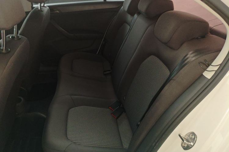 Used Volkswagen Santana 2016 1.6L Manual Fashion Edition Left Rear Seat