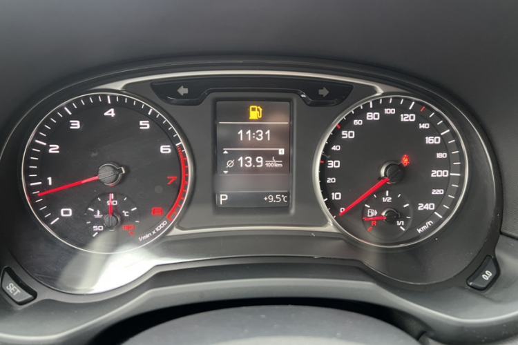 Used Audi A1 2016 30 TFSI Sportback Design Fashion Edition Interior 1