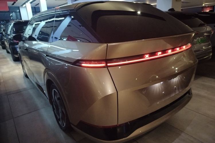 Used XPeng X9 2024 640 All-Wheel Drive High-Performance Max Rear Left 45 Deg