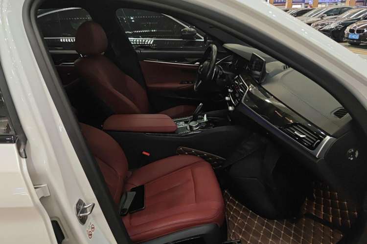 Used BMW 5 Series 2018 Restyled 530Li Luxury Edition M Sport Package
