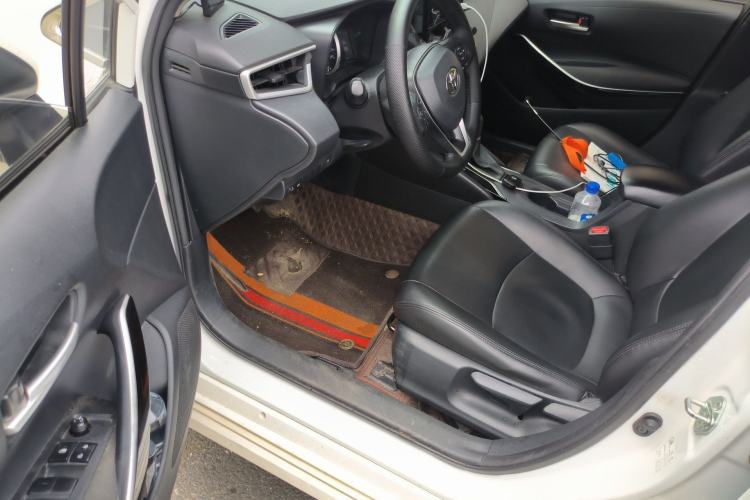 Used Toyota Corolla 2022 Dual-Motor 1.8L E-CVT Pioneer Edition Driver Seat