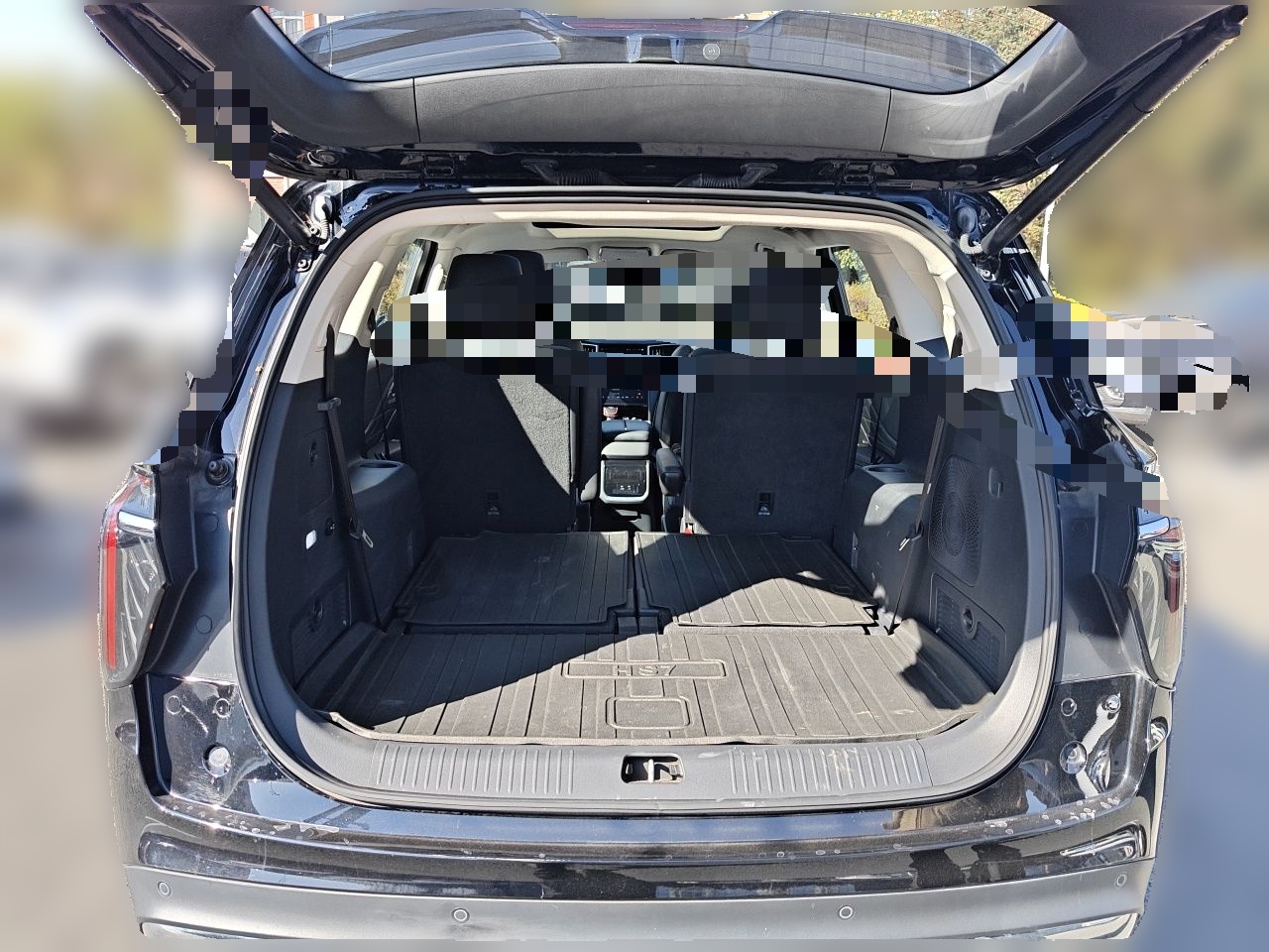 Hongqi HS7 PHEV 2024 2.0T PHEV Four-Wheel Drive Flagship Edition 6 Seats — снимка 19
