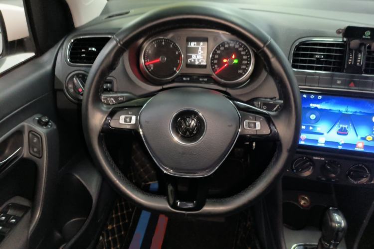 Used Volkswagen Polo 2016 1.6L Automatic Comfort Model Steering Wheel