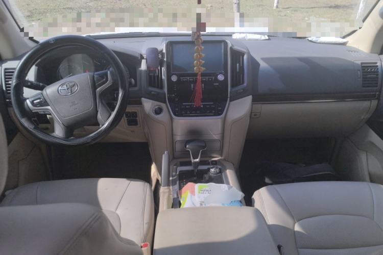 Used Toyota Land Cruiser  Center Console