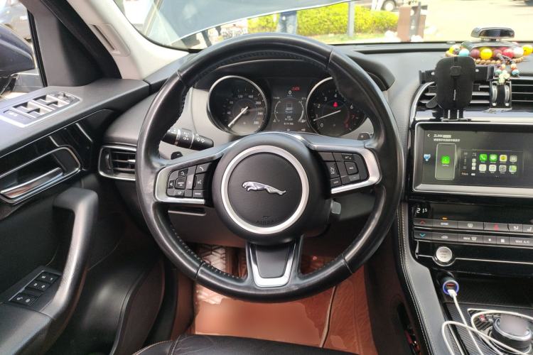 Used Jaguar F-PACE 2018 2.0T Four-Wheel Drive Urban Luxury Edition
