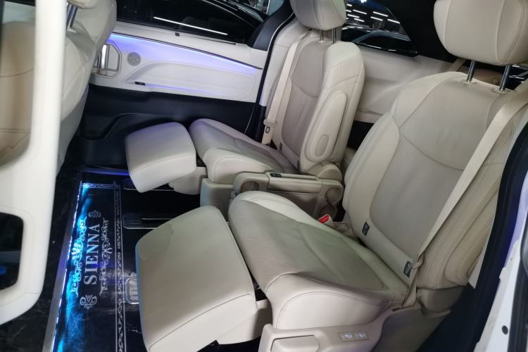 Used Toyota SIENNA 2021 2.5L Hybrid Ultimate Edition