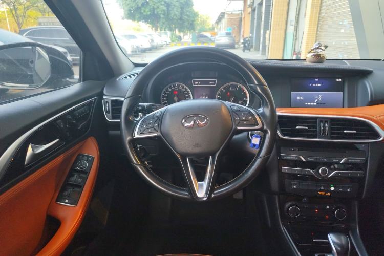 Used Infiniti QX30 2017 2.0T Four-Wheel Drive Sport Edition
