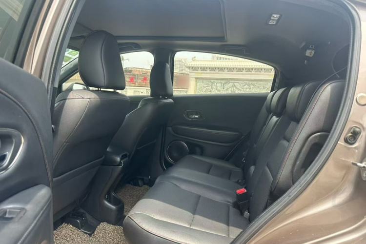 Used Honda XR-V 2015 1.8L VTi CVT Luxury Edition Interior 3