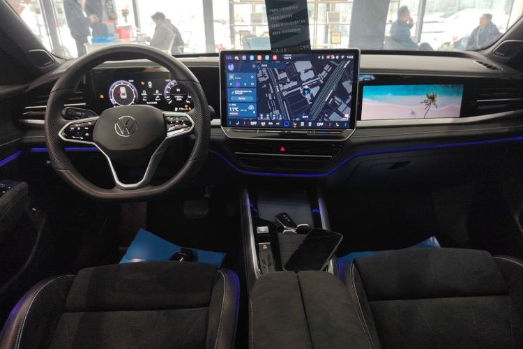 Used Volkswagen Passat 2025 Pro 380TSI Starry Dragon Luxury Edition
